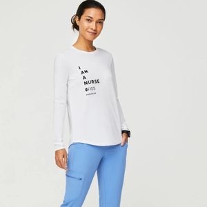 "I am a nurse" FIGS brand nursing underscrub top Size Medium